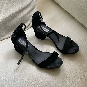 Steve madden strappy sandal with block heel